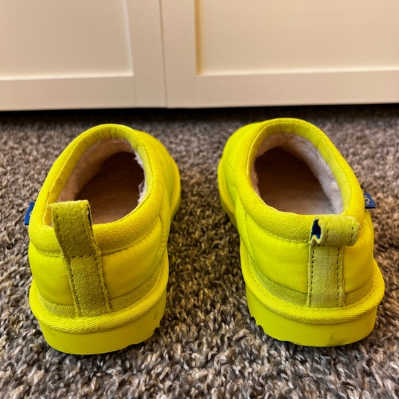 UGG Tasman LTA New Women’s‎ Neon Yellow Puffer Shoes Size US 5 - Picture 2 of 13